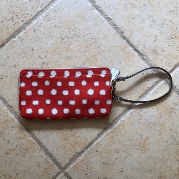 Coach wristlet. NWOT - Picture 2 of 6